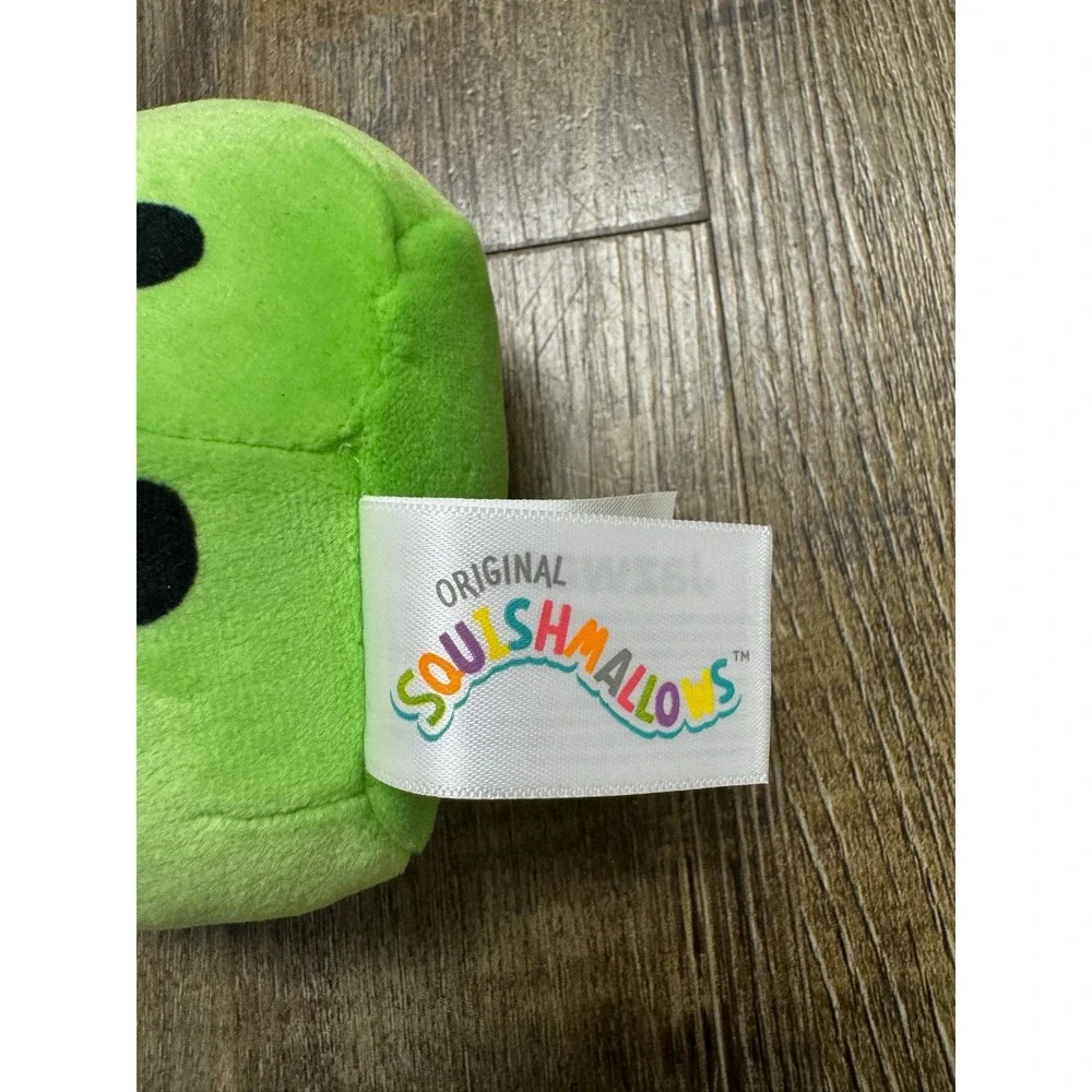Squishmallows Wendy the Frog 3.5 inch Plush Backpack Clip Green Spotted Jazwares - Picture 4 of 8